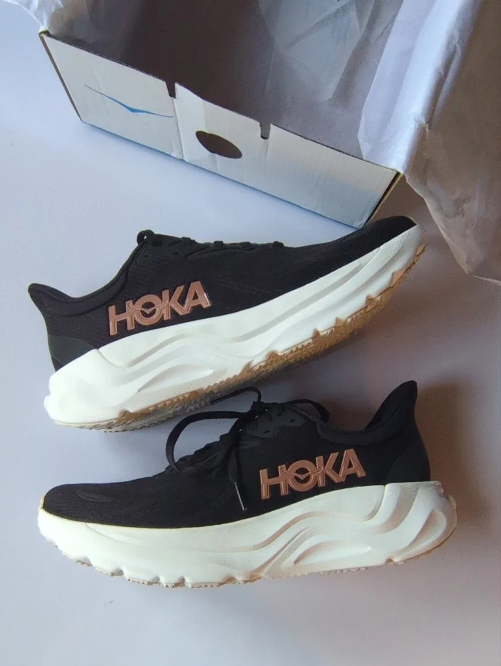 NIB Hoka Arahi 8 Womens Size 8.5B Black Rose Gold Shoes Athletic 1168691